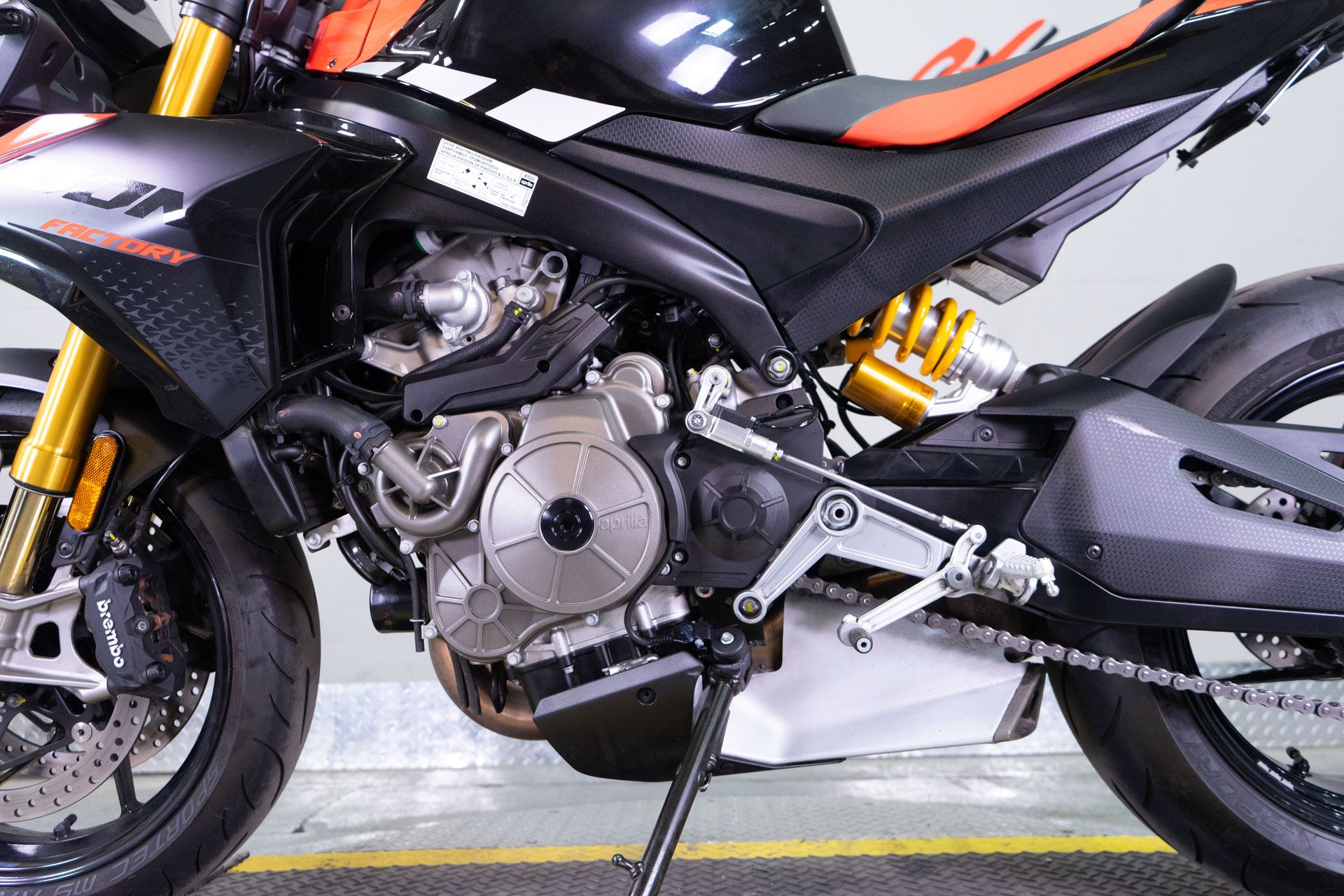 2026 Aprilia Tuono 660 Factory in Sacramento, California - Photo 14