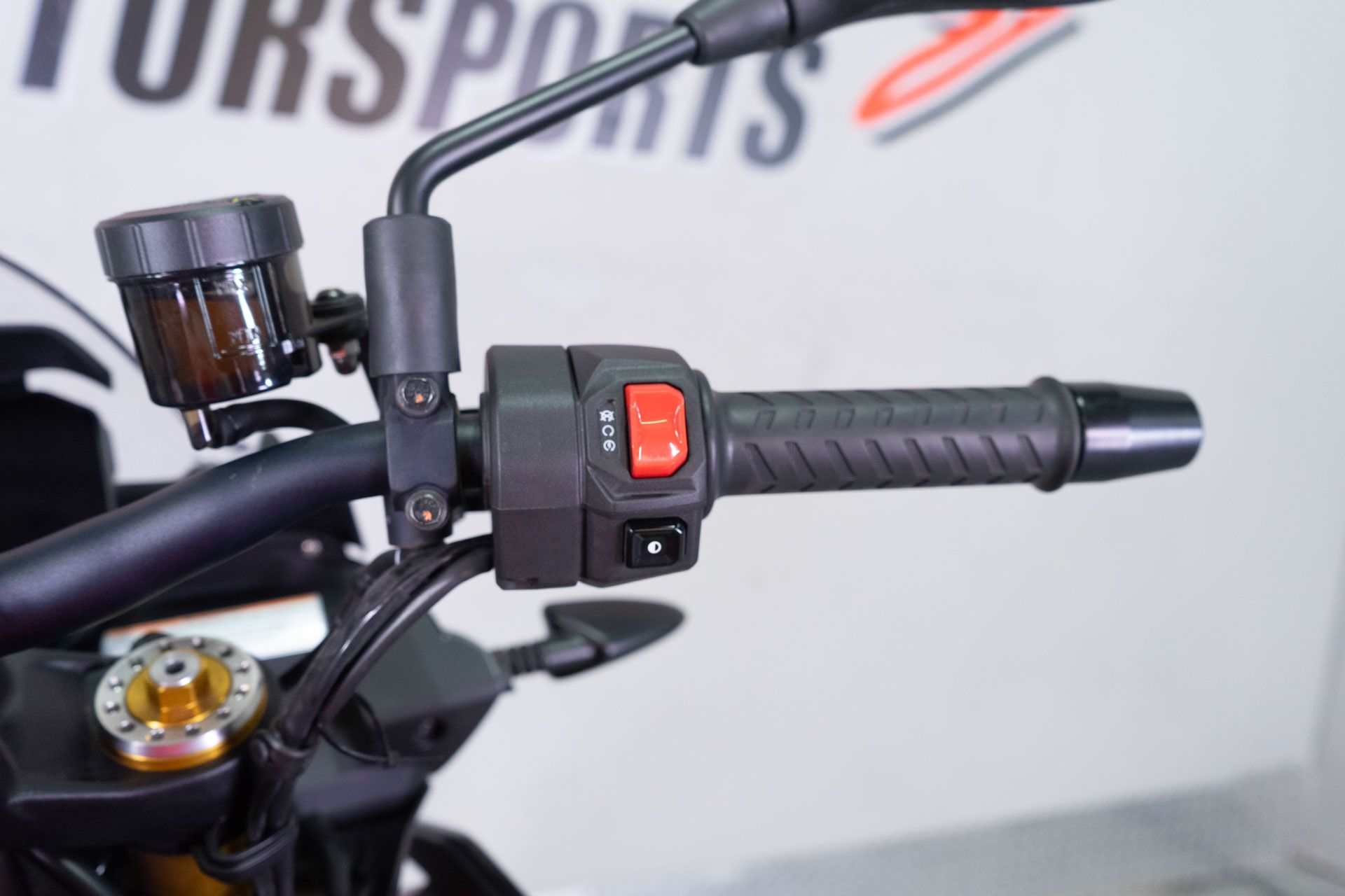 2026 Aprilia Tuono 660 Factory in Sacramento, California - Photo 16