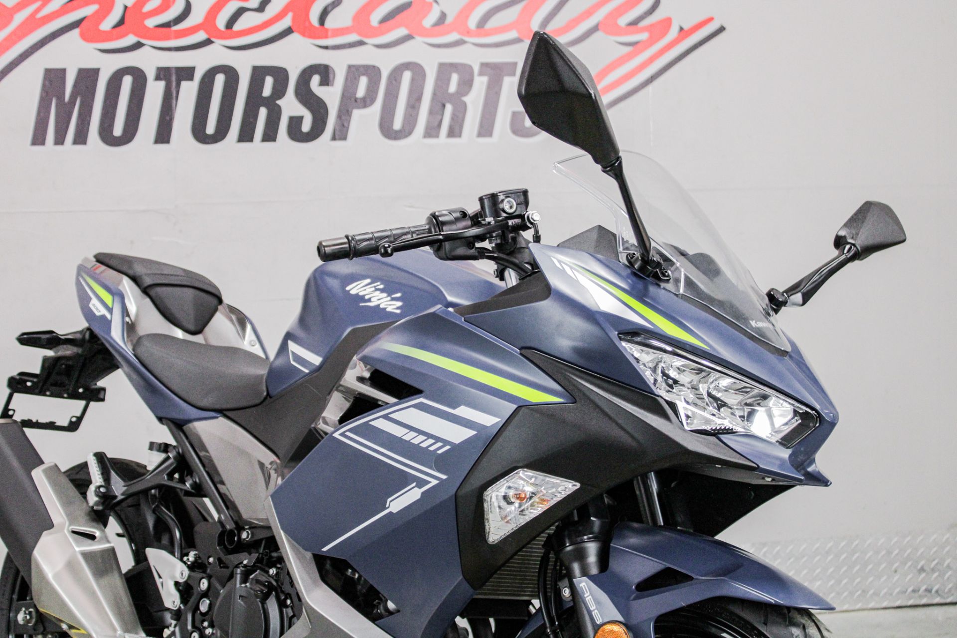 Front Right Zoomed In - Photo 14