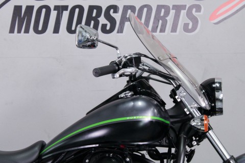 2013 Kawasaki Vulcan® 900 Custom in Sacramento, California - Photo 2