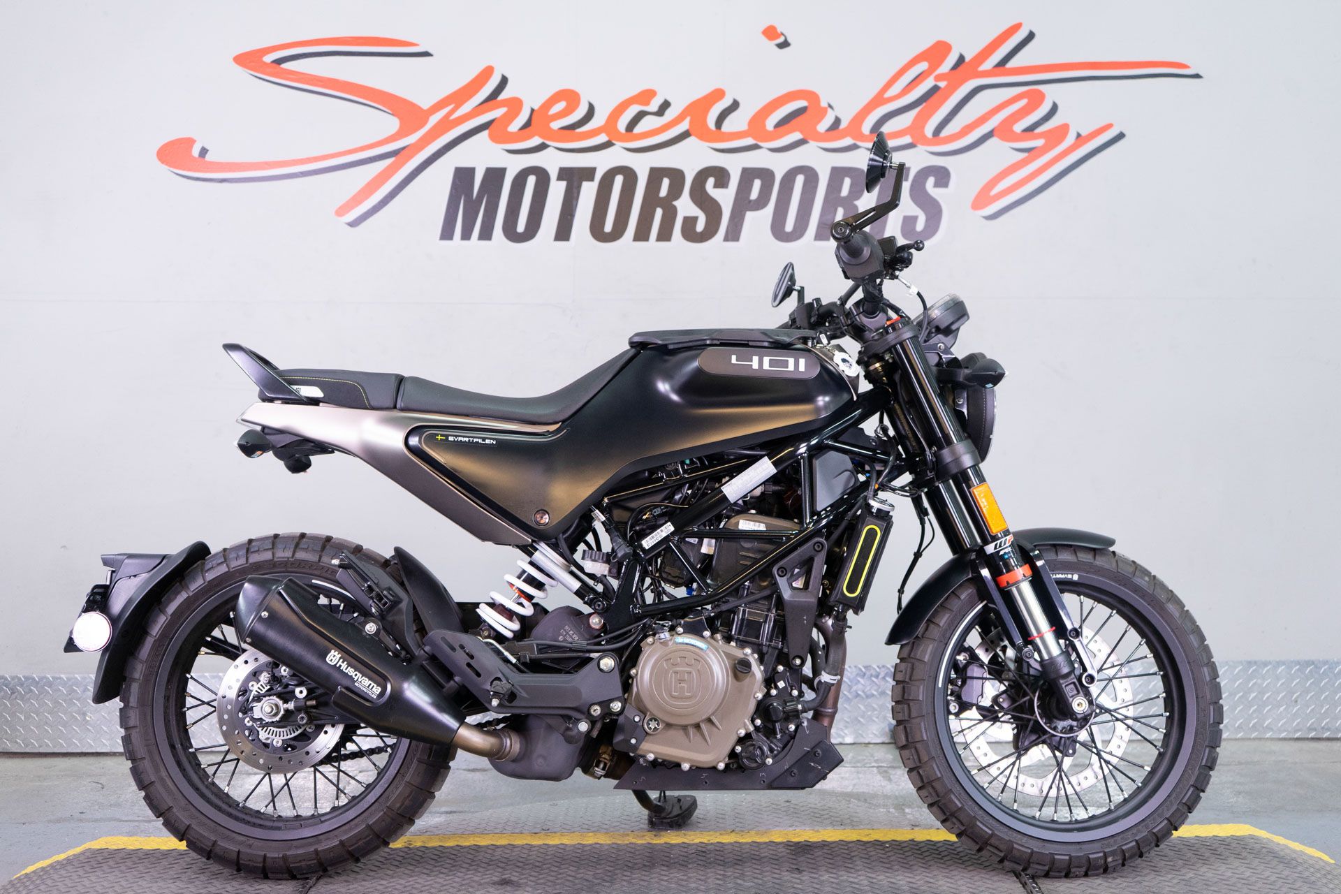 2022 Husqvarna Svartpilen 401 in Sacramento, California - Photo 1