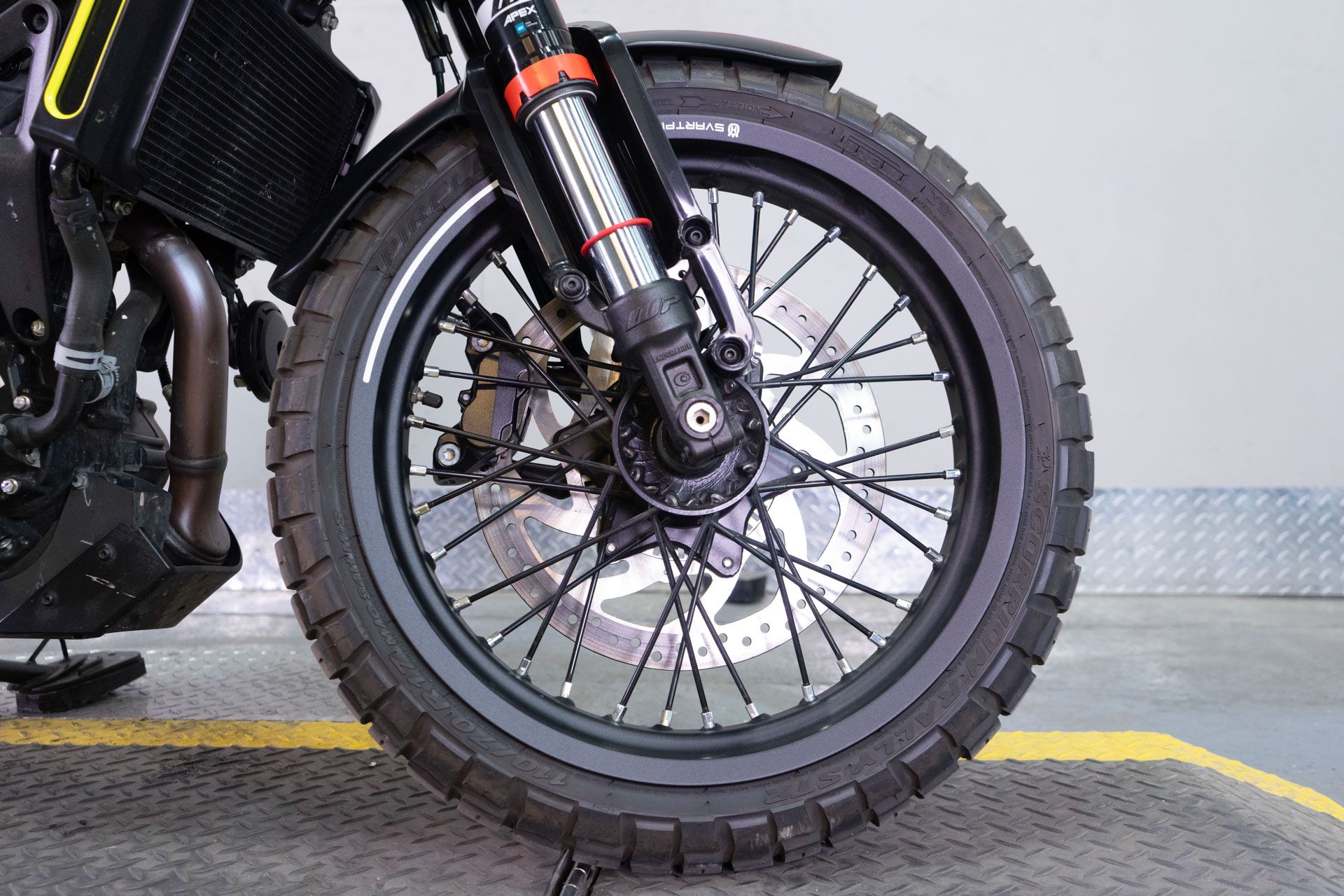 2022 Husqvarna Svartpilen 401 in Sacramento, California - Photo 7