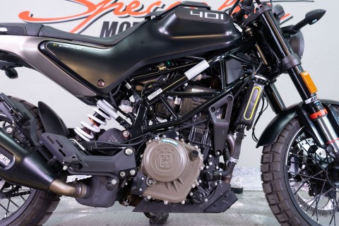 2022 Husqvarna Svartpilen 401 in Sacramento, California - Photo 9