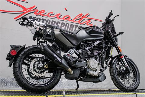 HUS211322 - 2022 - Husqvarna - Svartpilen 401 Lower Right Side Angle - Photo 15