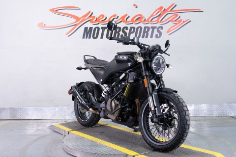 2022 Husqvarna Svartpilen 401 in Sacramento, California - Photo 2