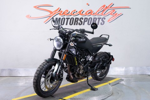 2022 Husqvarna Svartpilen 401 in Sacramento, California - Photo 3