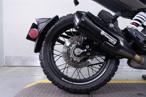 2022 Husqvarna Svartpilen 401 in Sacramento, California - Photo 8