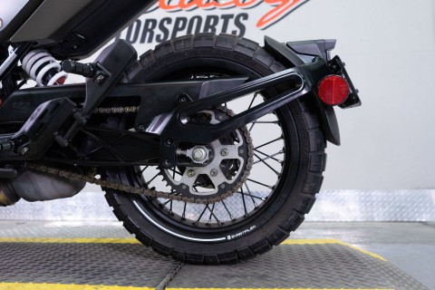 2022 Husqvarna Svartpilen 401 in Sacramento, California - Photo 12