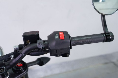 2022 Husqvarna Svartpilen 401 in Sacramento, California - Photo 16