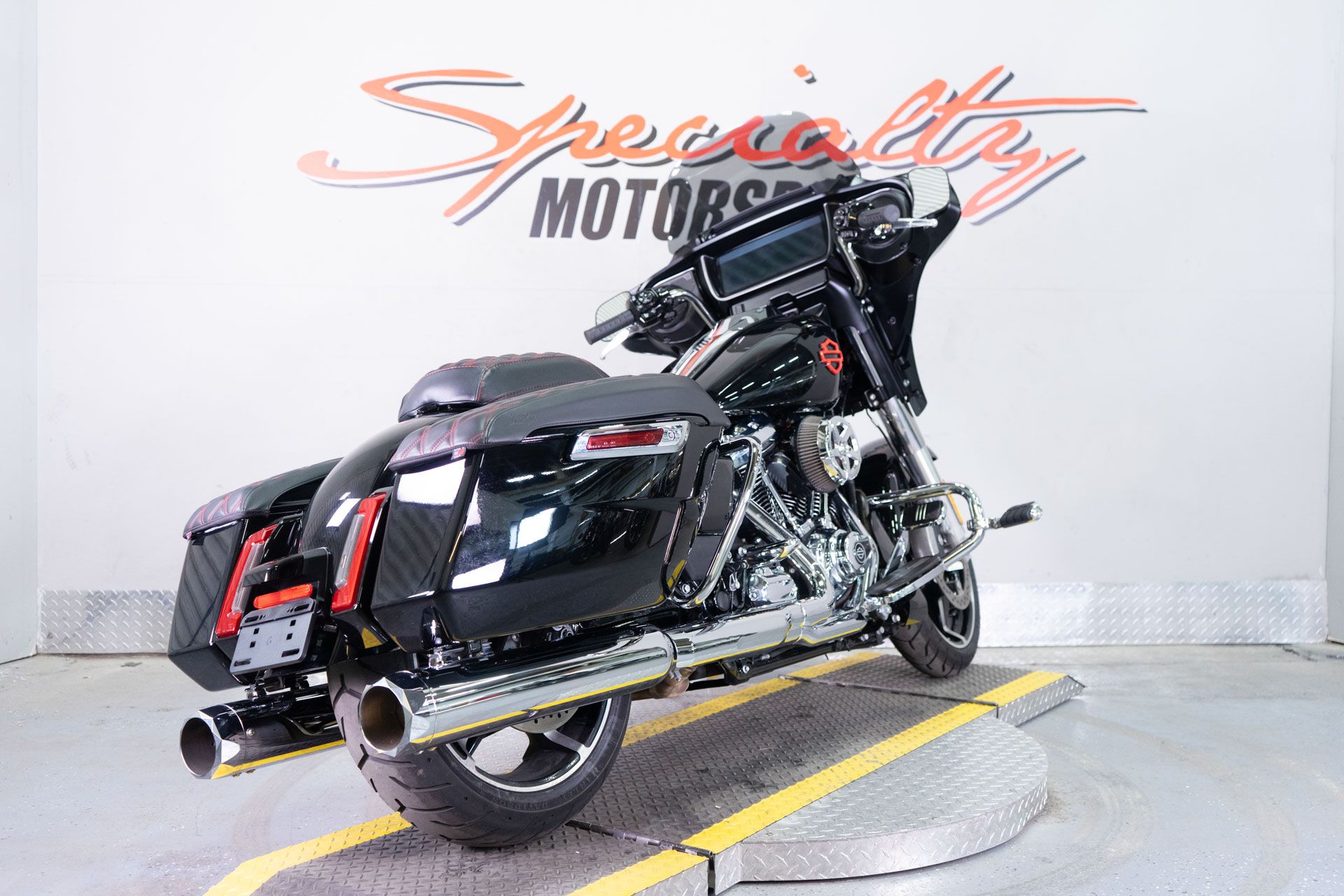 2024 Harley-Davidson Street Glide® in Sacramento, California - Photo 6