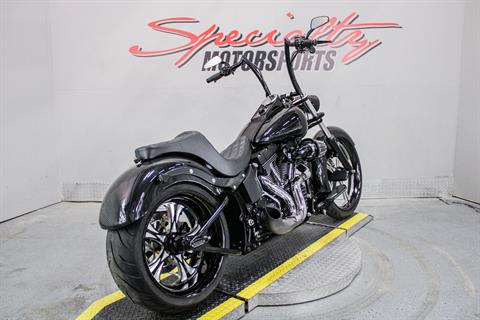 Rear Right Side Angle - Photo 5