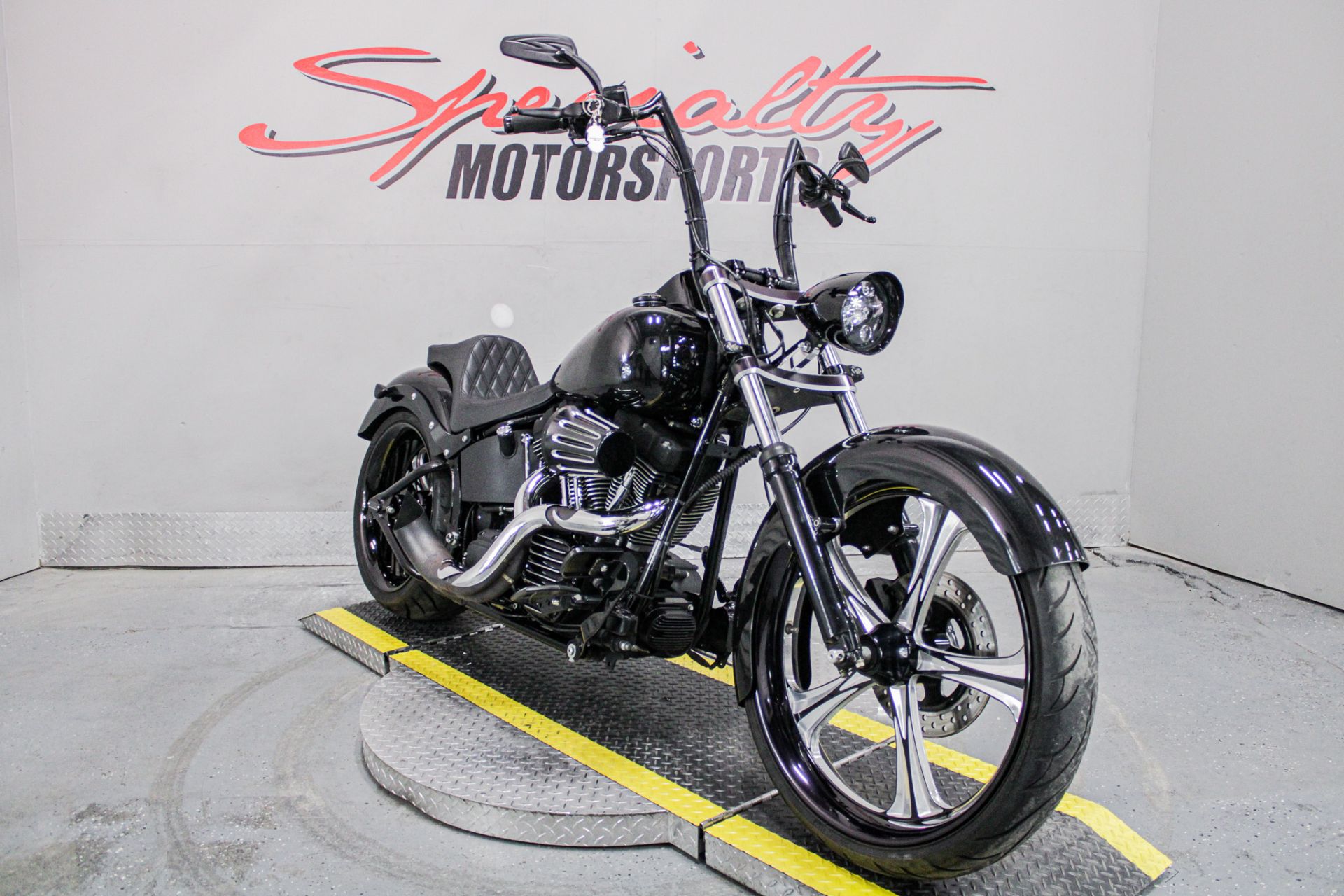 Front Right Side View - Photo 12