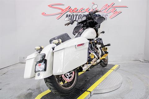 Rear Right Side Angle - Photo 5