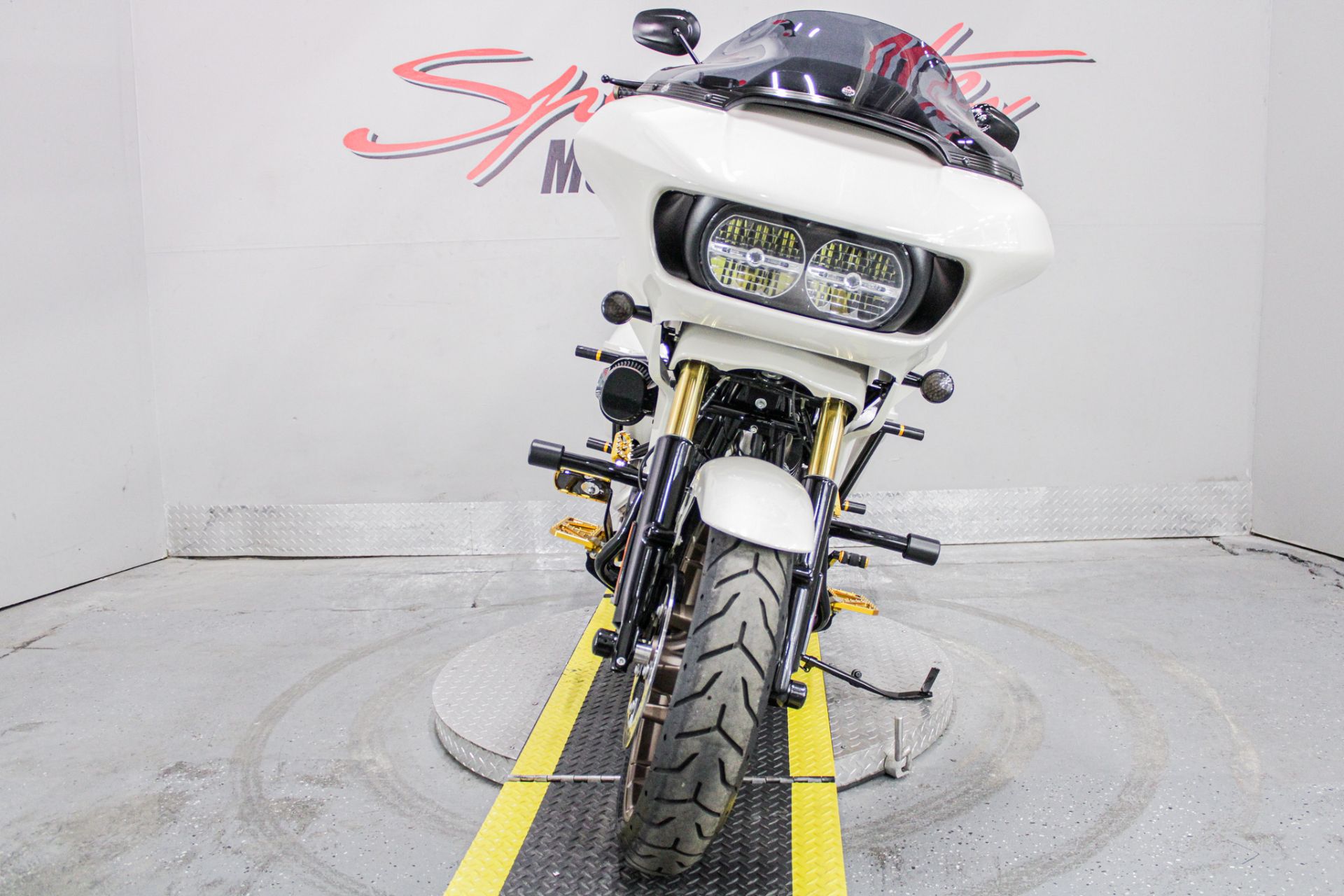 Front View - Photo 11