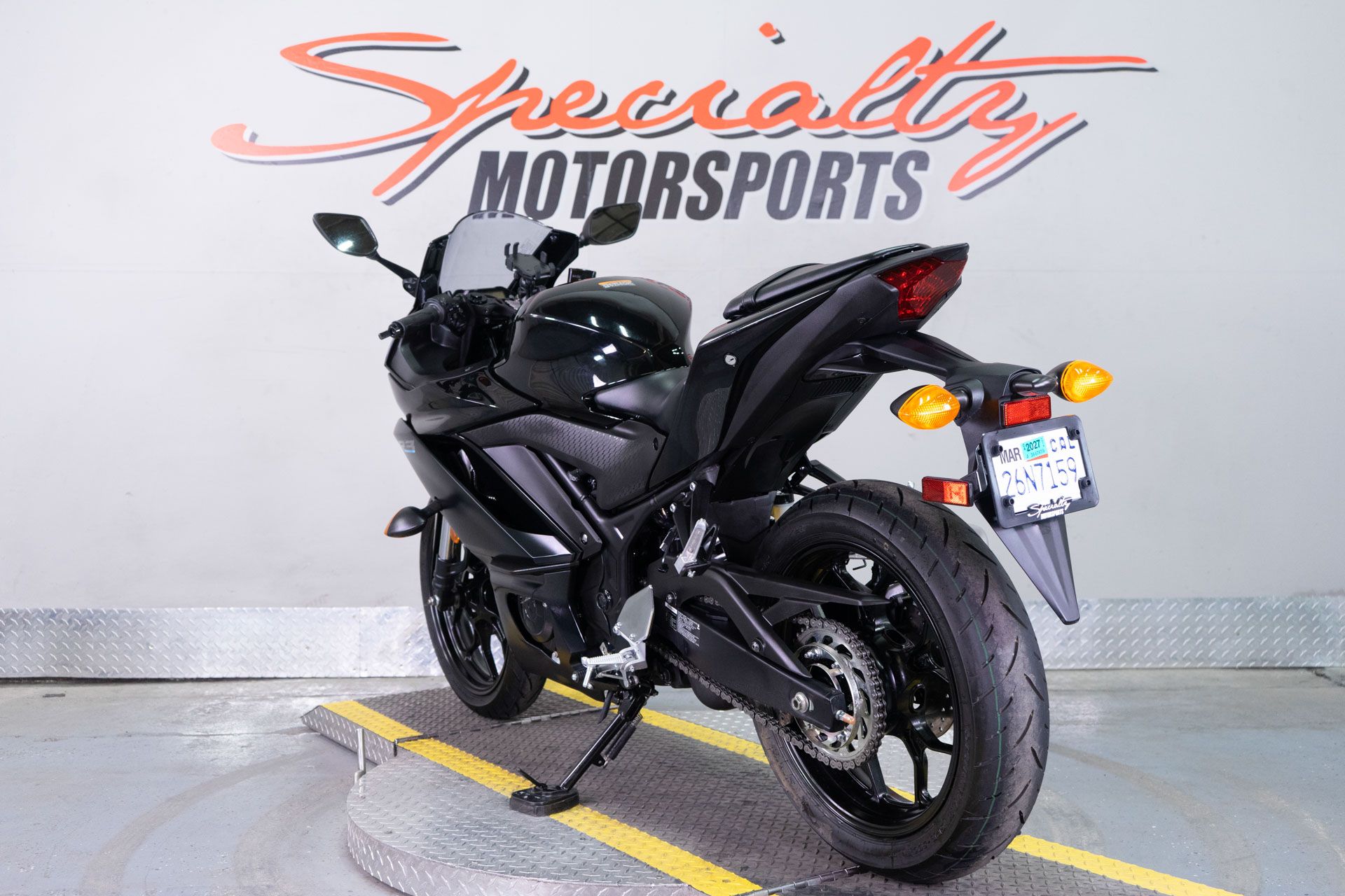 2023 Yamaha YZF-R3 ABS in Sacramento, California - Photo 5