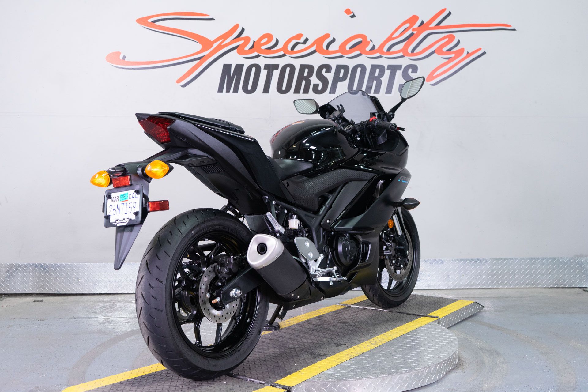 2023 Yamaha YZF-R3 ABS in Sacramento, California - Photo 6