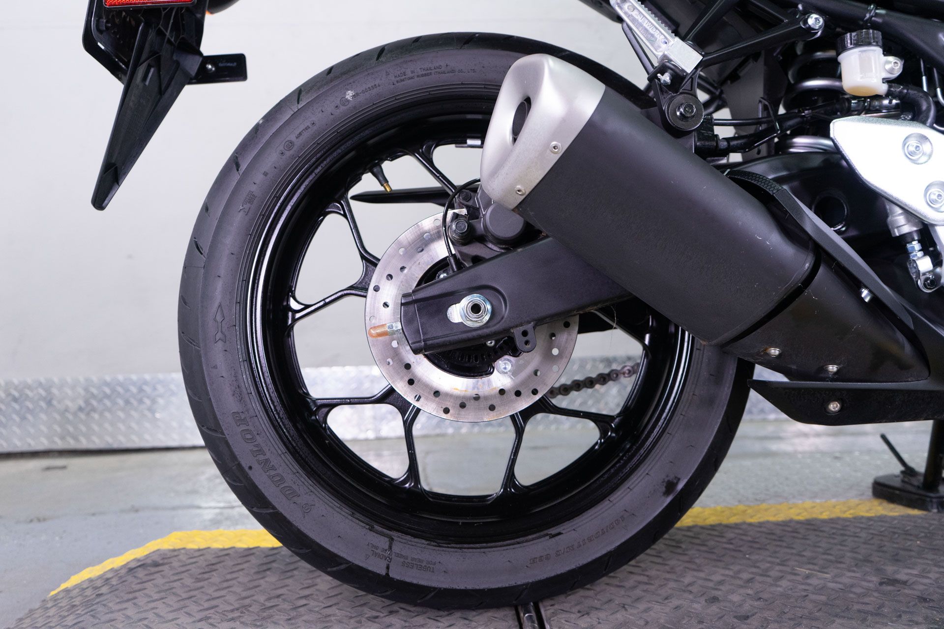 2023 Yamaha YZF-R3 ABS in Sacramento, California - Photo 7