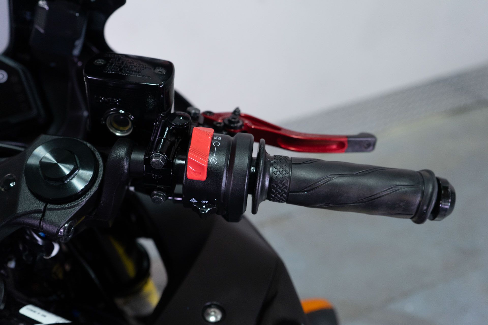 2023 Yamaha YZF-R3 ABS in Sacramento, California - Photo 14