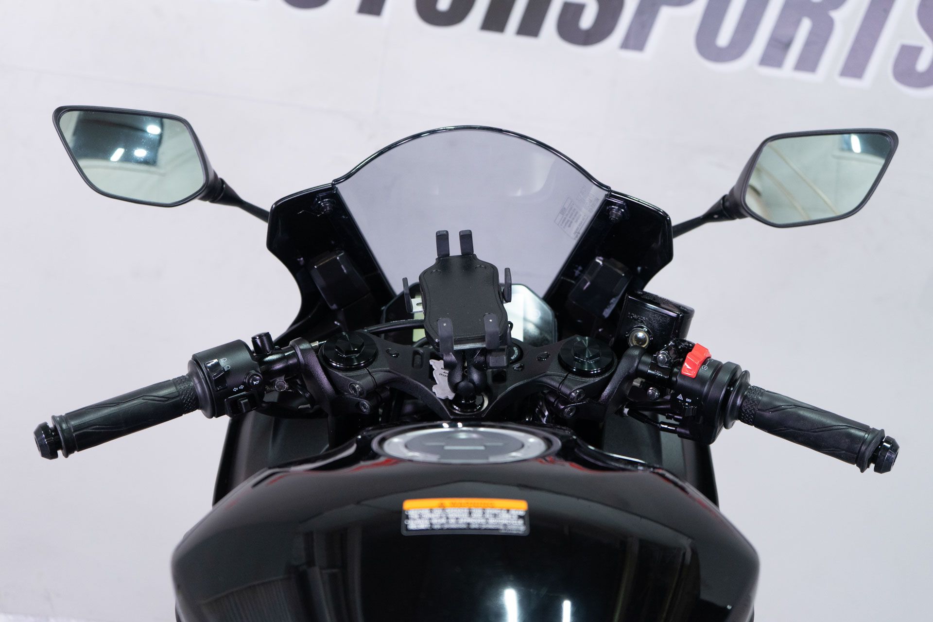 2023 Yamaha YZF-R3 ABS in Sacramento, California - Photo 15