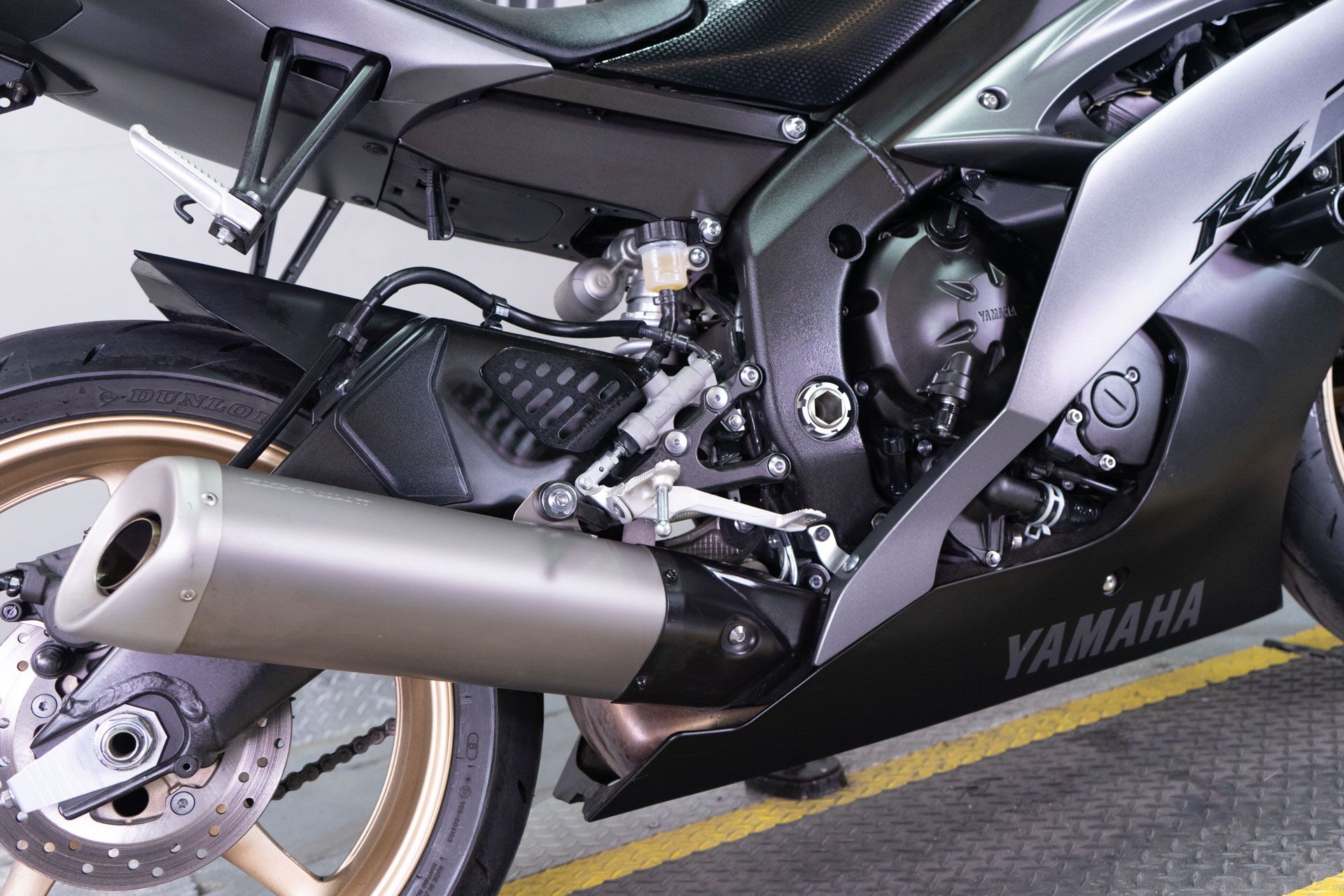 2014 Yamaha YZF-R6 in Sacramento, California - Photo 9