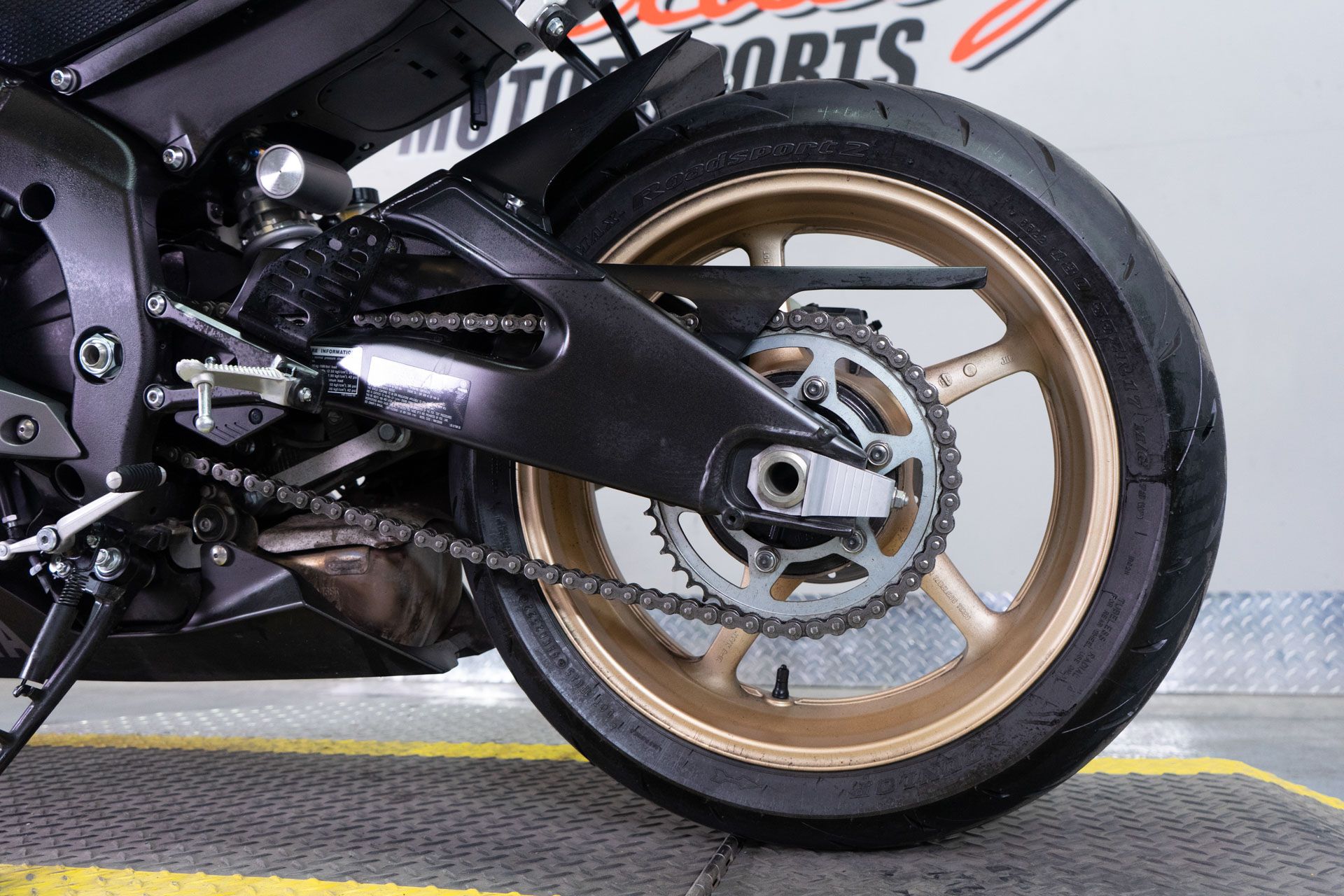 2014 Yamaha YZF-R6 in Sacramento, California - Photo 10