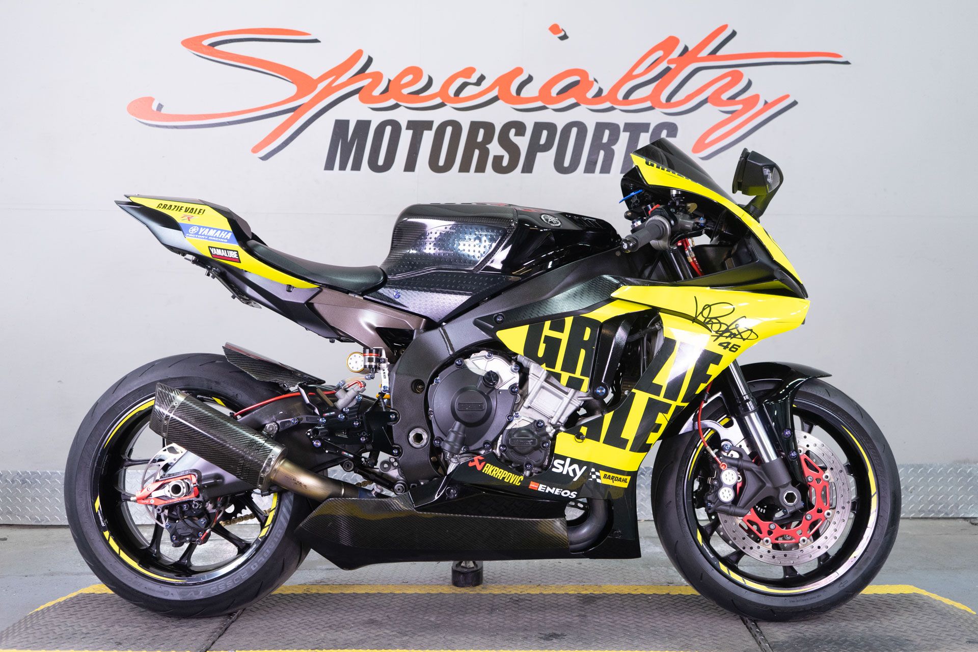 2015 Yamaha YZF-R1 in Sacramento, California - Photo 1