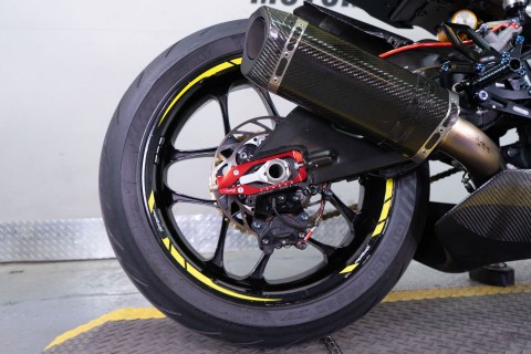 2015 Yamaha YZF-R1 in Sacramento, California - Photo 8