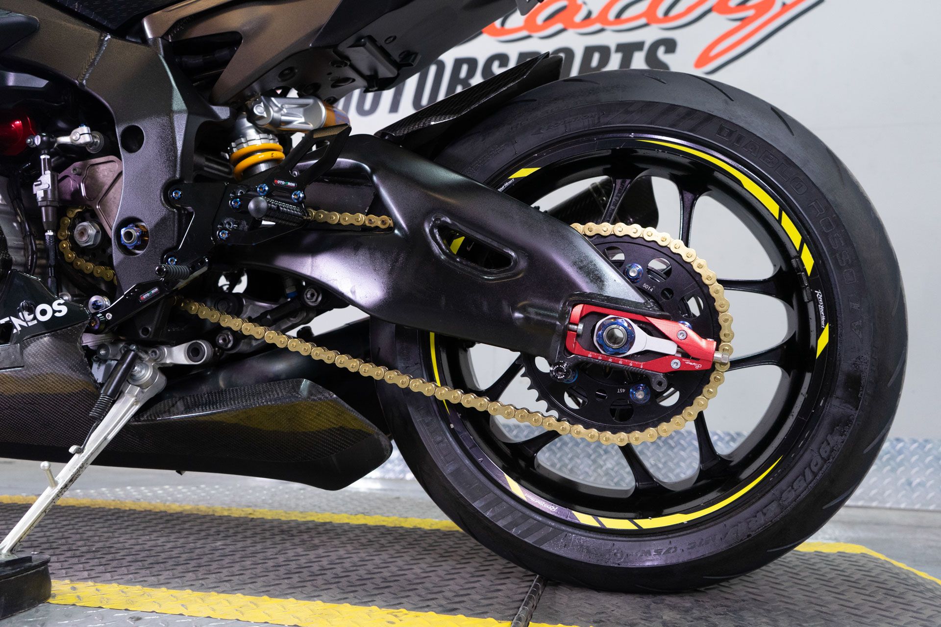 2015 Yamaha YZF-R1 in Sacramento, California - Photo 14