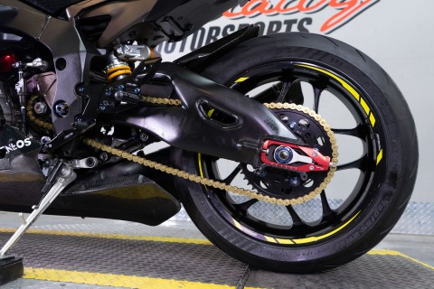 2015 Yamaha YZF-R1 in Sacramento, California - Photo 14