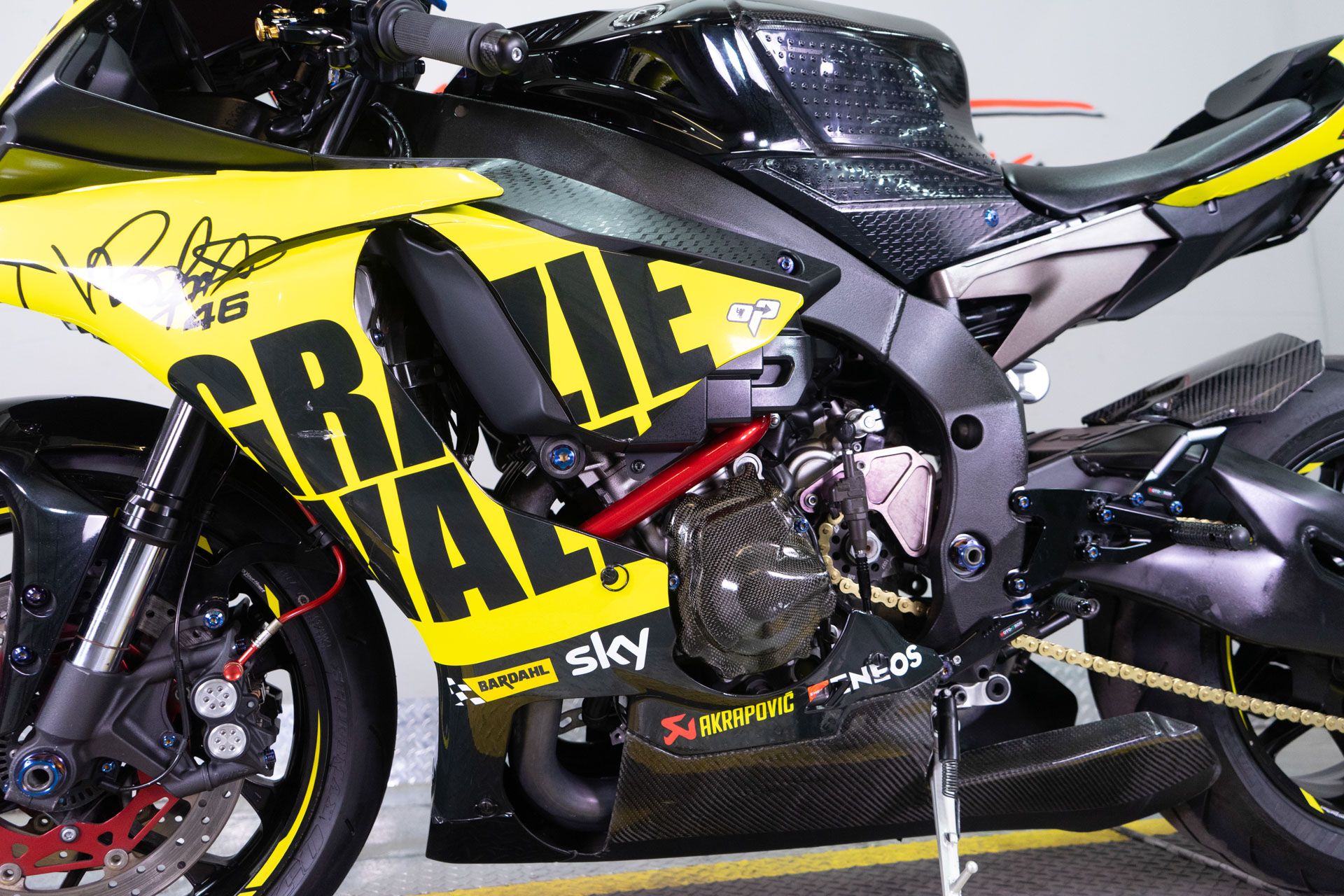 2015 Yamaha YZF-R1 in Sacramento, California - Photo 16