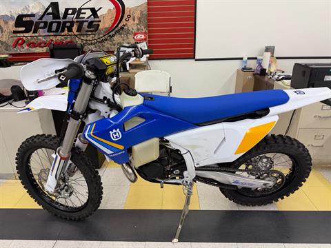 2025 Husqvarna TE 300 — photo 1 of 12