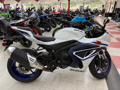 2023 Suzuki GSX-R1000 — photo 1 of 11