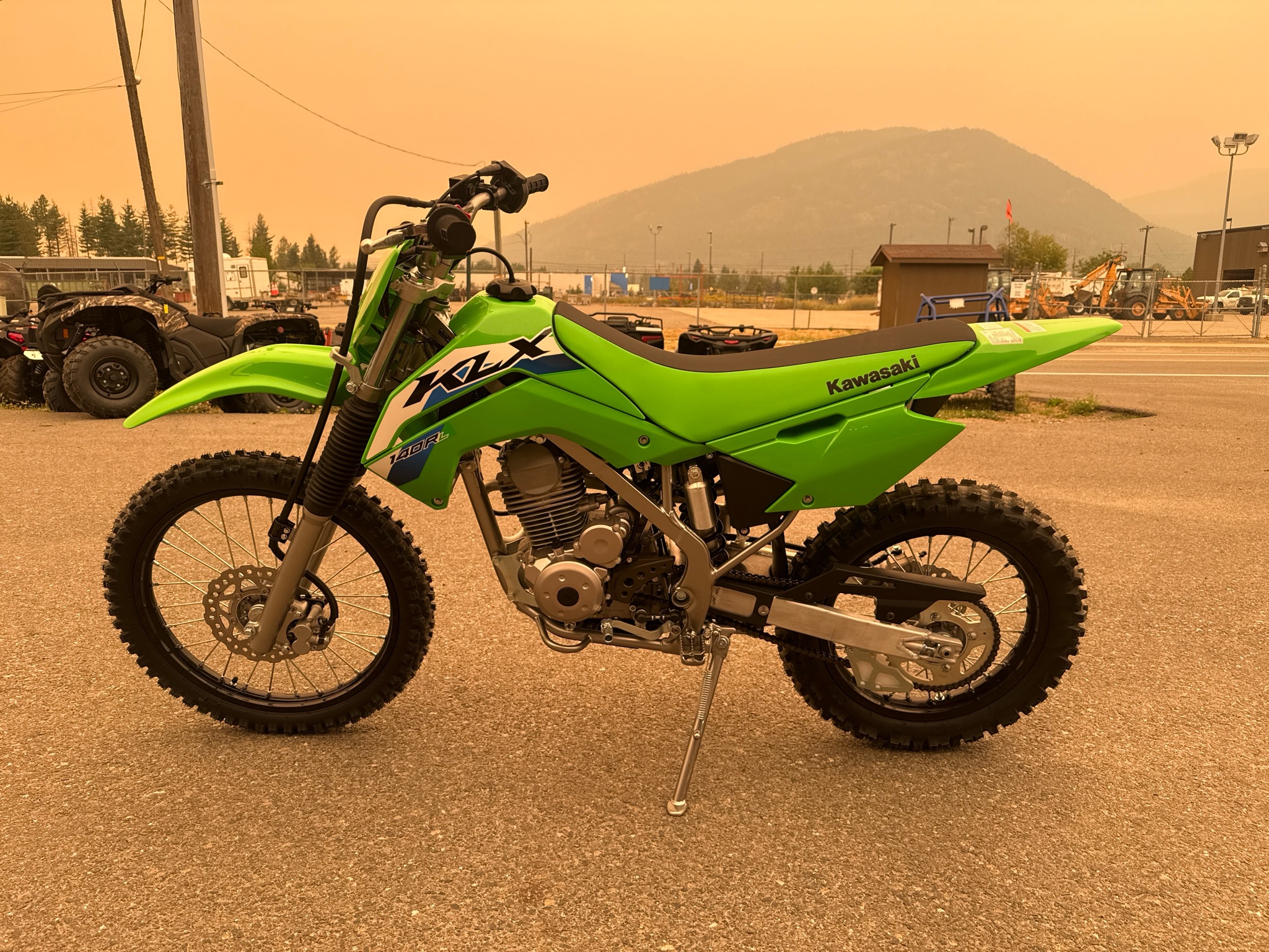 2027 Kawasaki KLX®140R L 6