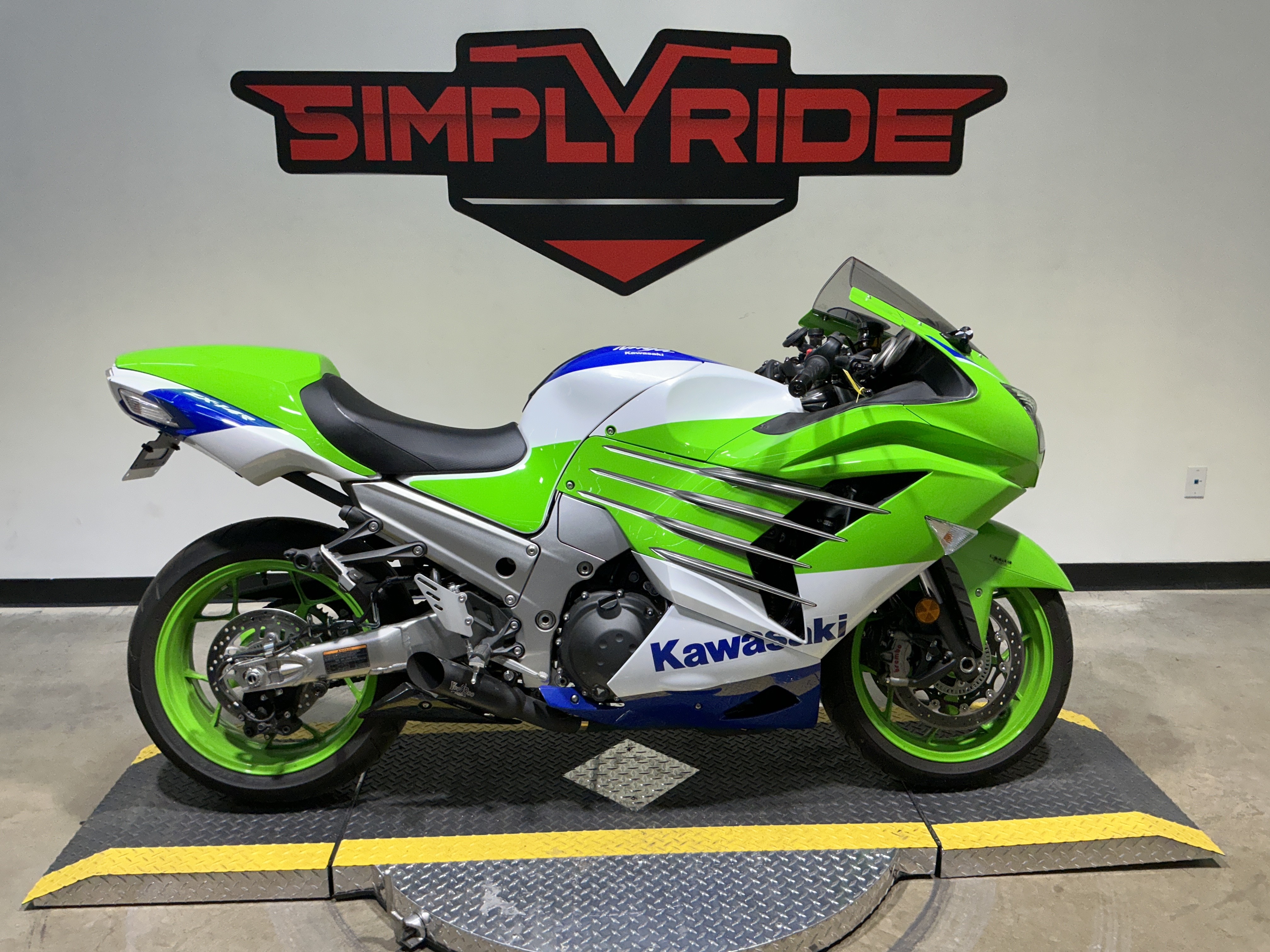 〈限定150〉Raime: 10 years Quarter 〜 Used 2024 Kawasaki Ninja ZX-14R 40th Anniversary Edition ABS Lime