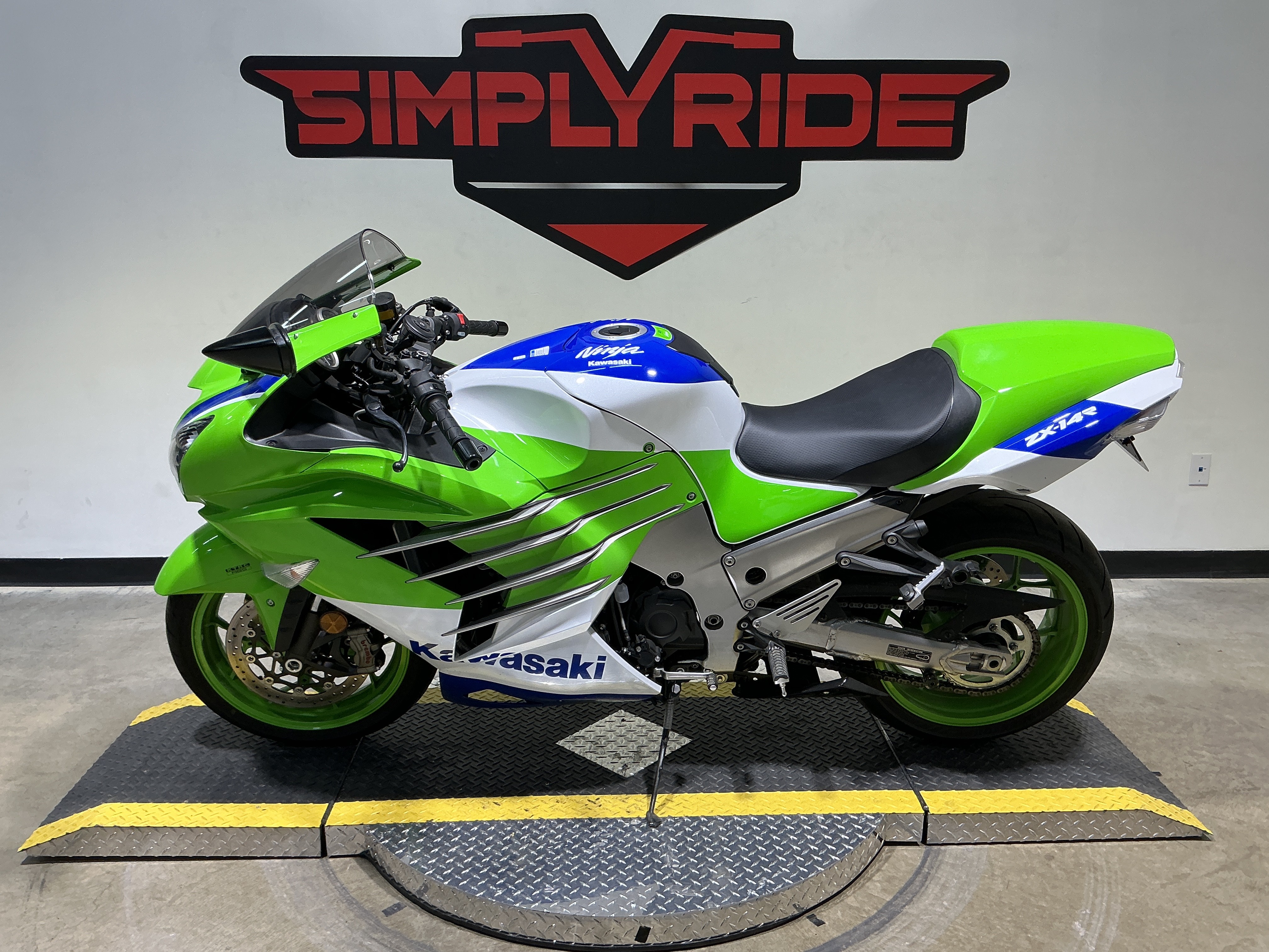 はなぴ 2024 Kawasaki Ninja® ZX™-14R 40th Anniversary Edition ABS