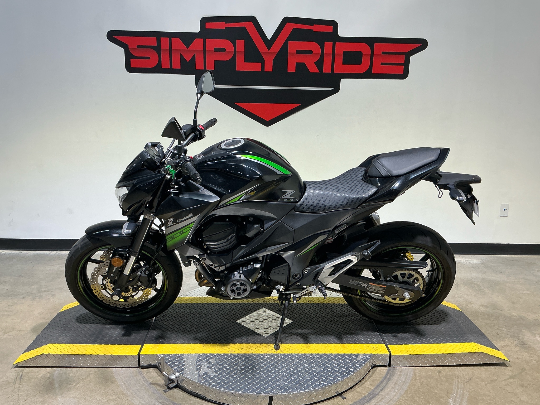 Used 2016 Kawasaki Z800 ABS Metallic Spark Black / Flat Ebony