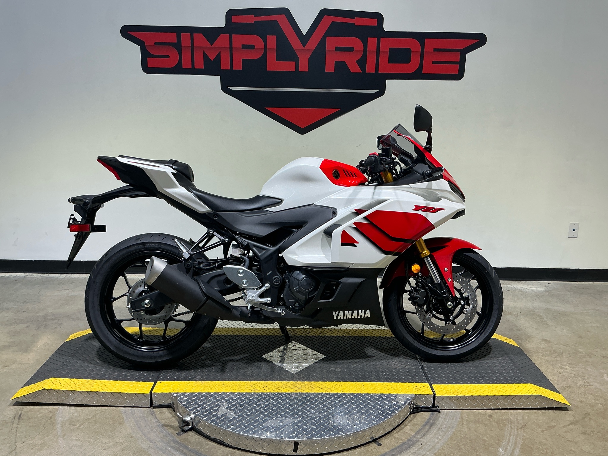 2026 Yamaha YZF-R3 1