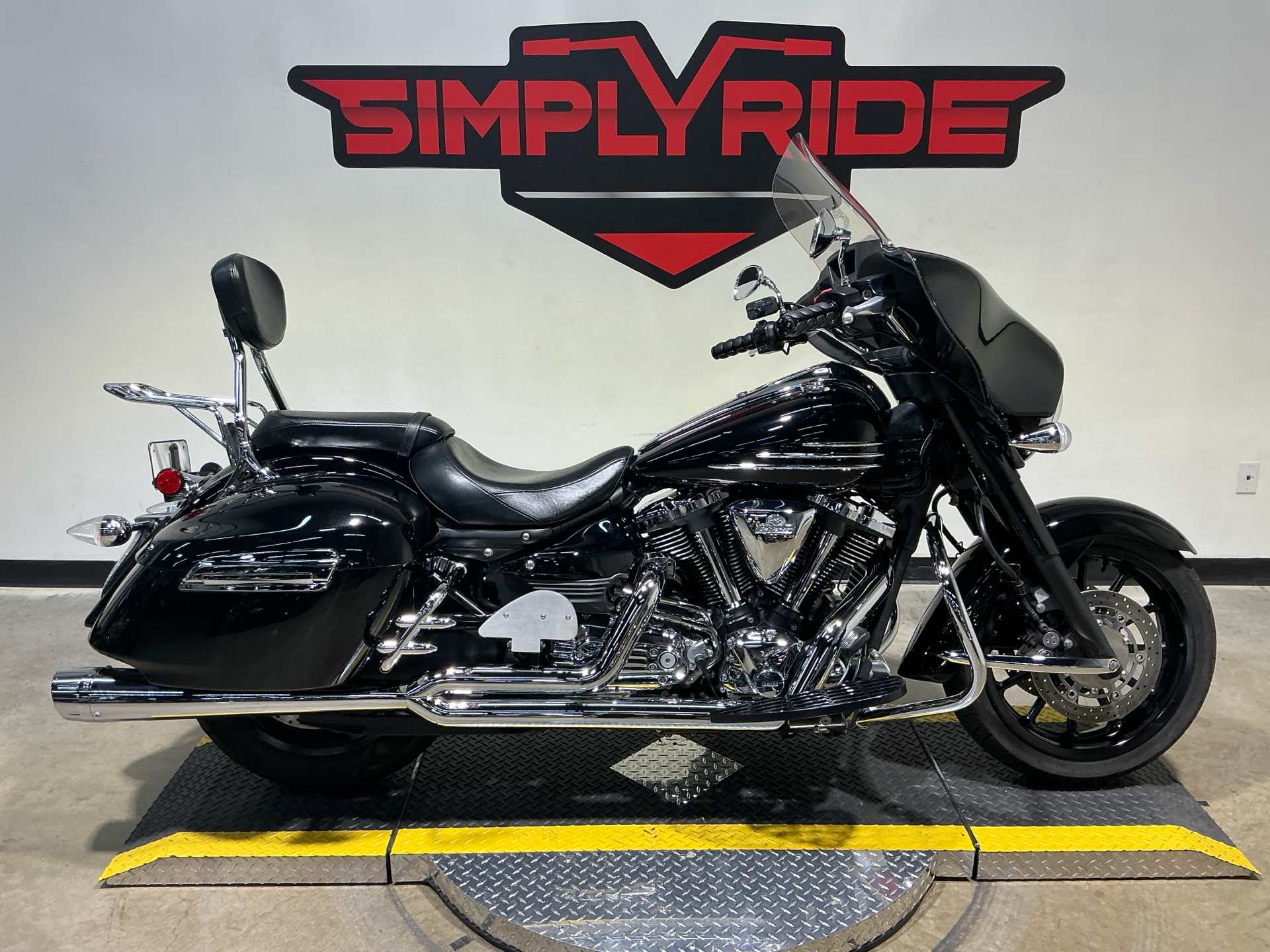 Used 2010 Yamaha Stratoliner Deluxe Raven Motorcycles For Sale in