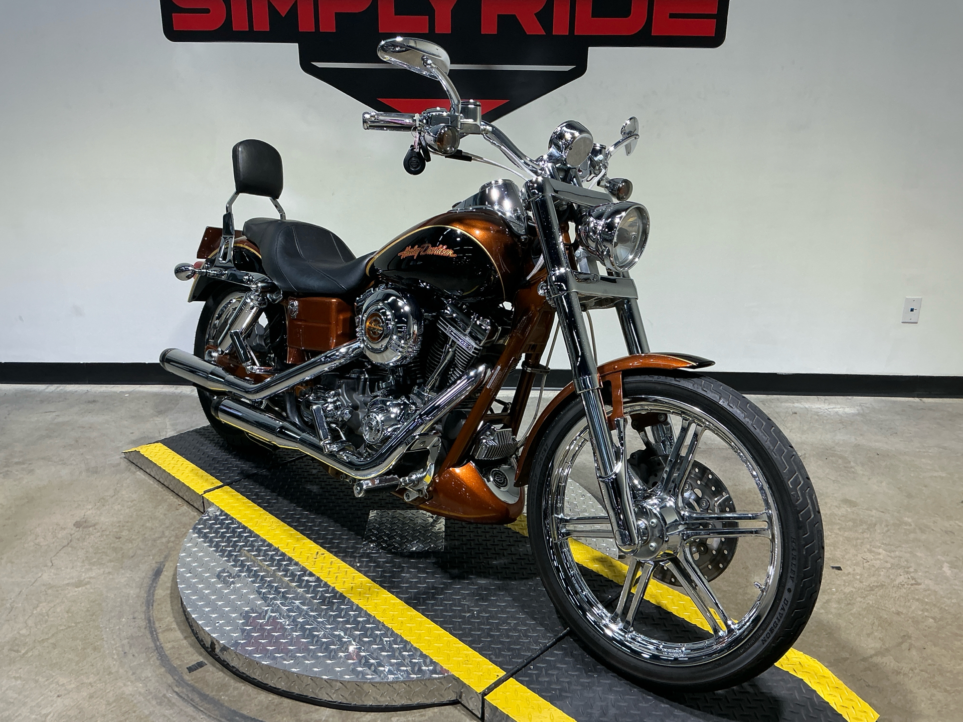 NYC HARLEY-DAVIDSON アメ製　ビンテージ Used 2008 Harley-Davidson CVO™ Screamin' Eagle® Dyna® 105th