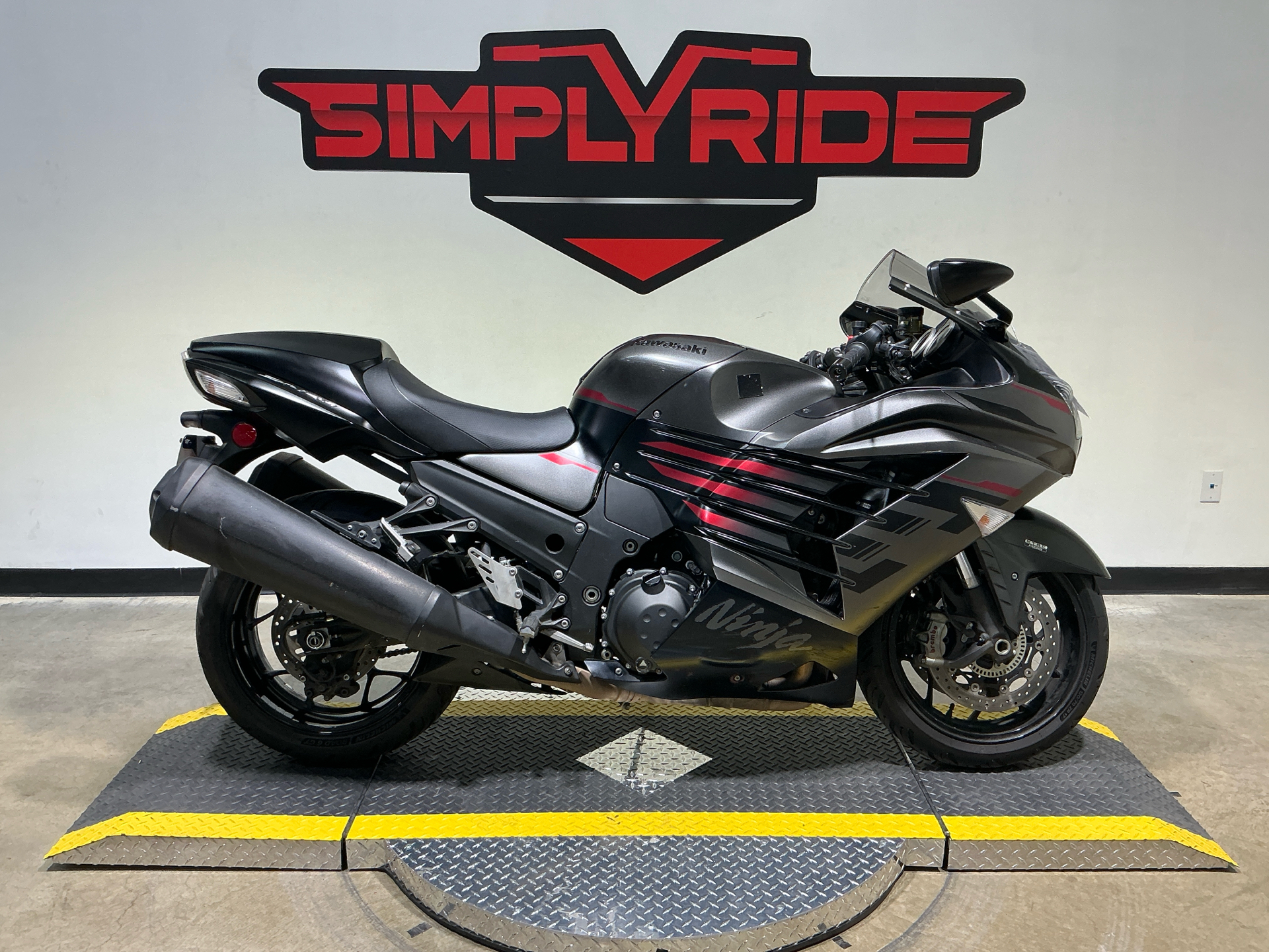 バレーナ Used 2024 Kawasaki Ninja ZX-14R 40th Anniversary Edition ABS