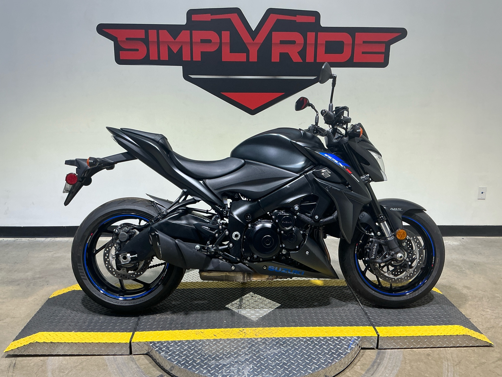 2019 Suzuki GSX-S1000Z