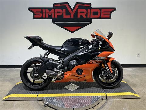 Used 2020 Yamaha YZF-R6 Vivid Orange / Matte Raven Black Motorcycles ...