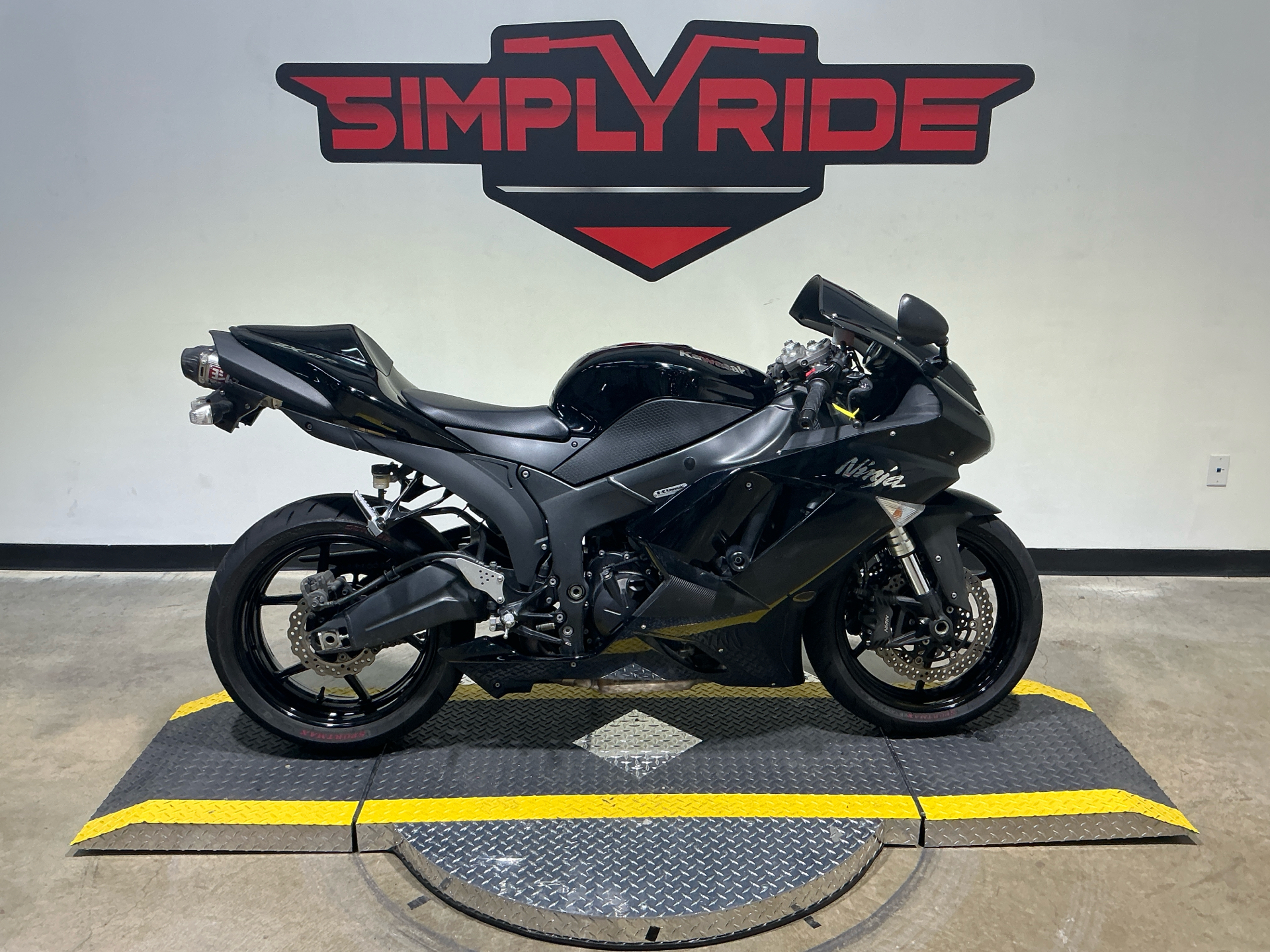 Used 2007 Kawasaki Ninja® ZX™-6R Ebony Motorcycles For Sale