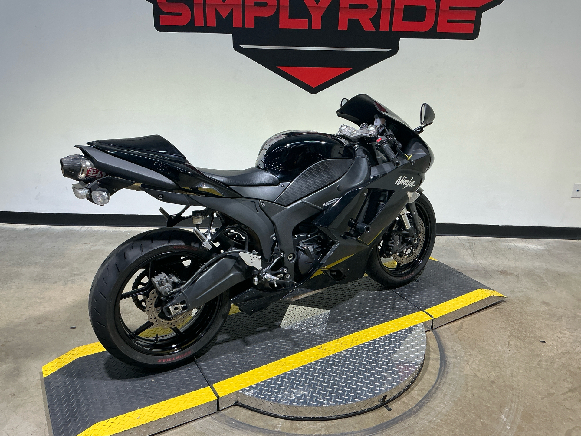 Used 2007 Kawasaki Ninja® ZX™-6R Ebony Motorcycles For Sale