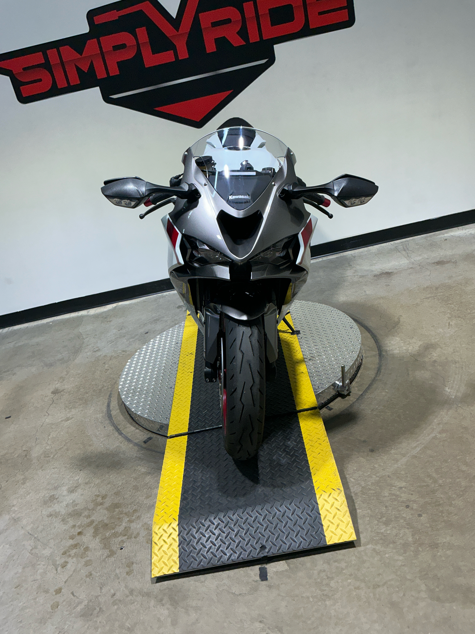 Used 2024 Kawasaki Ninja ZX-6R ABS Pearl Robotic White