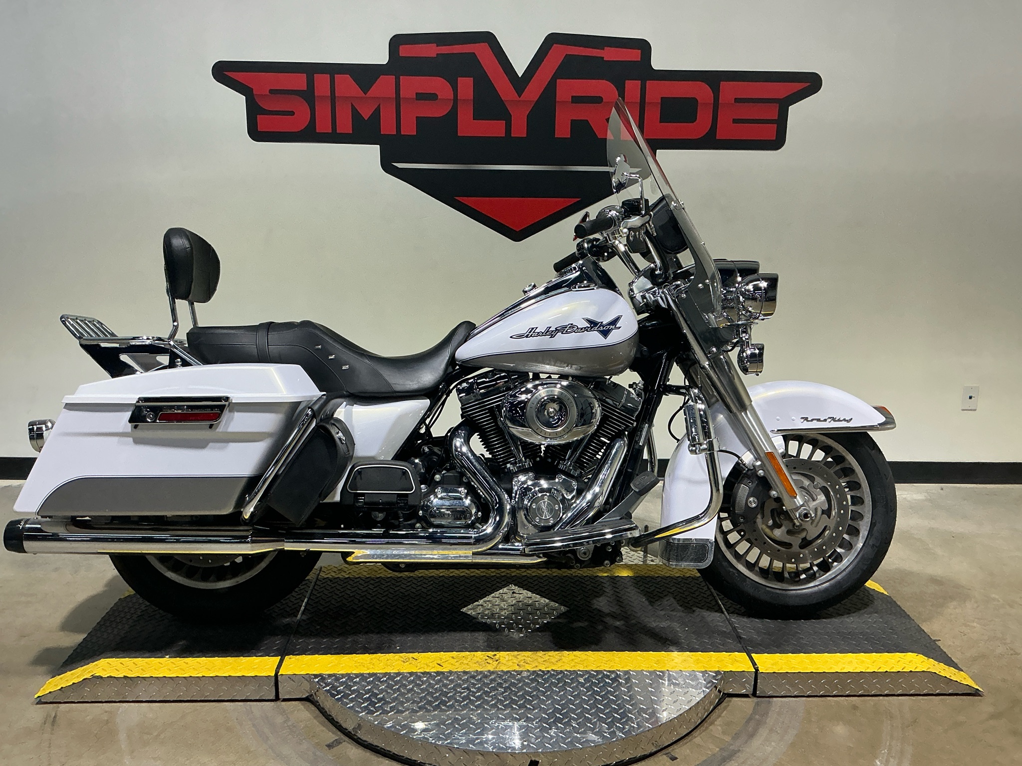 2009 Harley-Davidson Road King® - Shrine