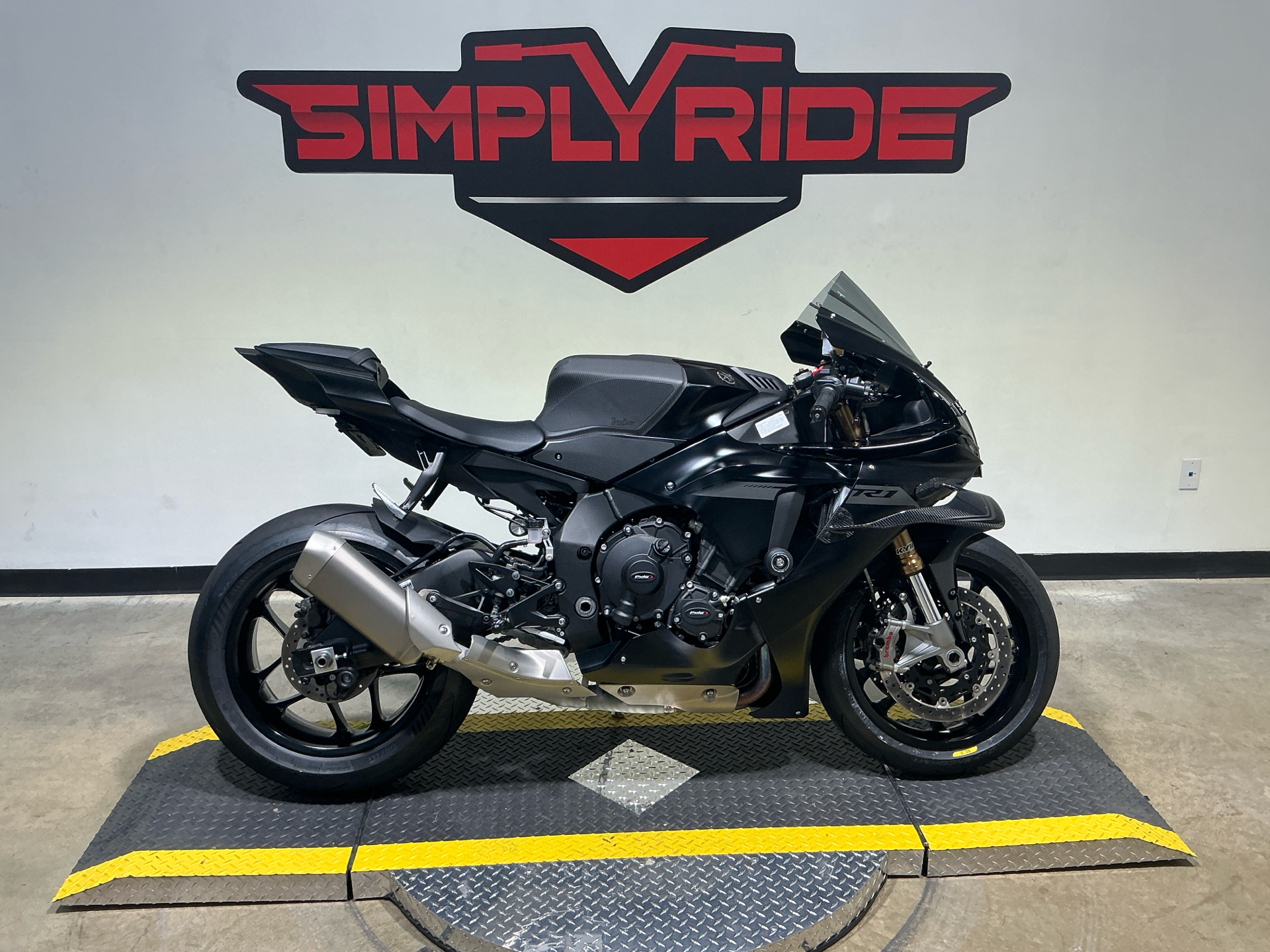 Used 2025 Yamaha YZF-R1 Matte Raven Black Motorcycles For Sale in