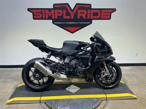 Used 2025 Yamaha YZF-R1 Matte Raven Black Motorcycles For Sale in