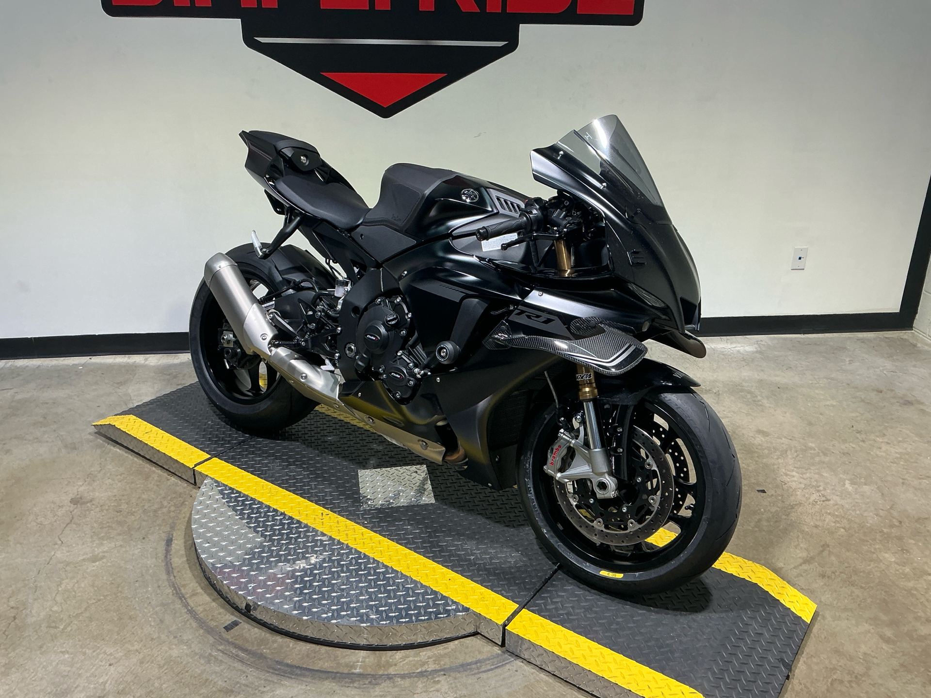 Used 2025 Yamaha YZF-R1 Matte Raven Black Motorcycles For Sale in