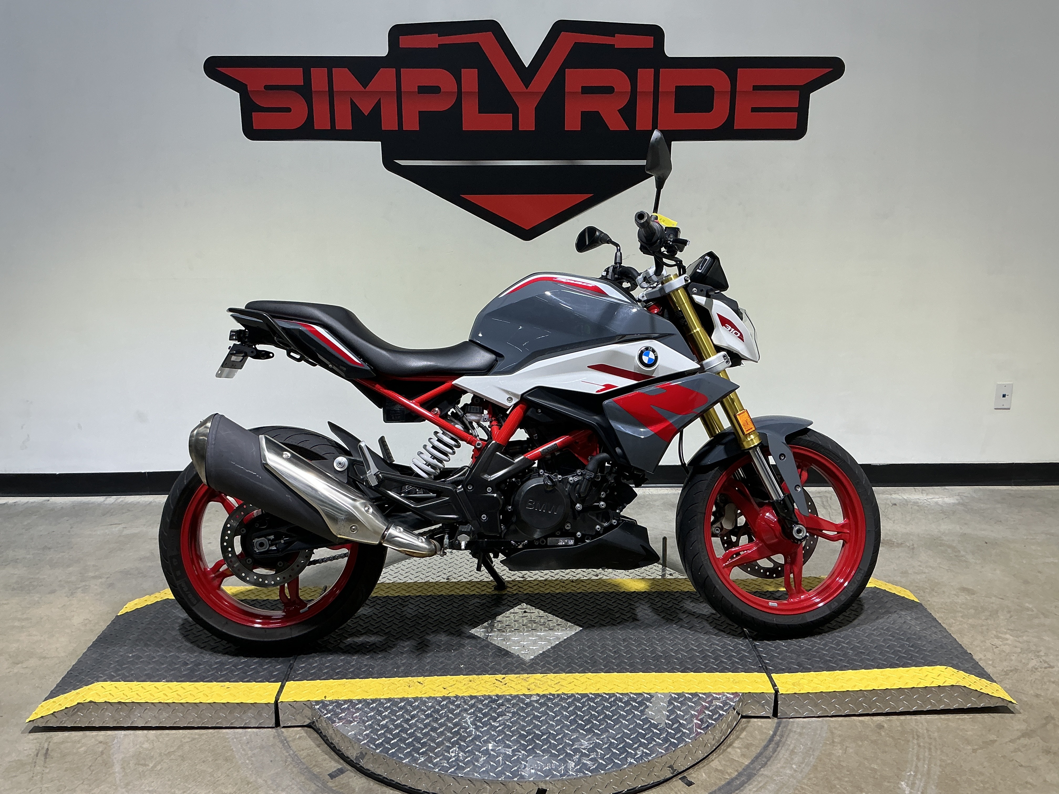 2021 BMW G 310 R